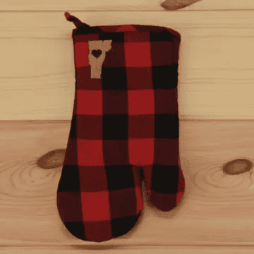 VT Oven Mitt - Buffalo Plaid - Shelburne Country Store