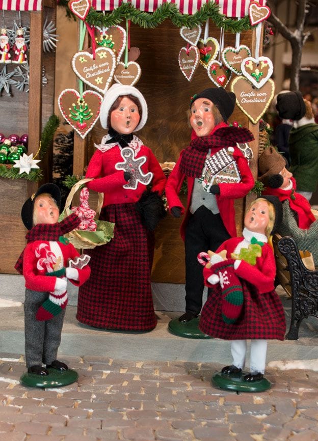 Gingerbread Shopping Family - - Shelburne Country Store