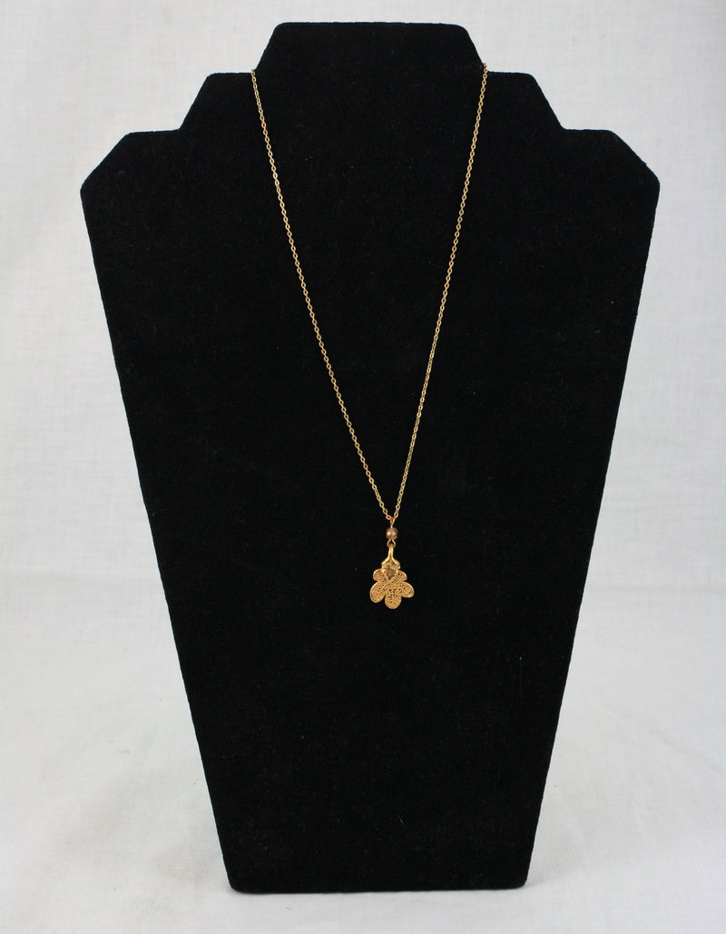 Lacey Oak Leaf Necklace Gold - Shelburne Country Store