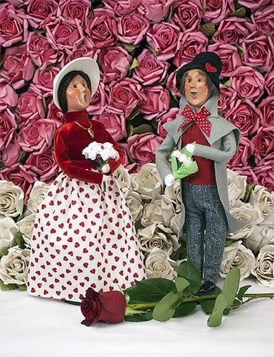 Byers Choice Valentine Couple - - Shelburne Country Store