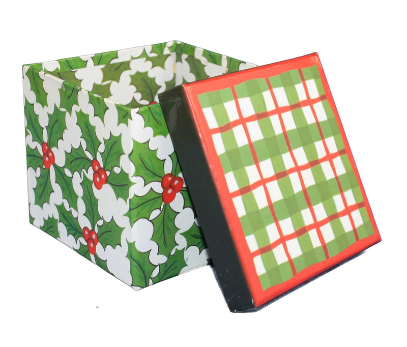 Holly Plaid Square Gift Box - - Shelburne Country Store