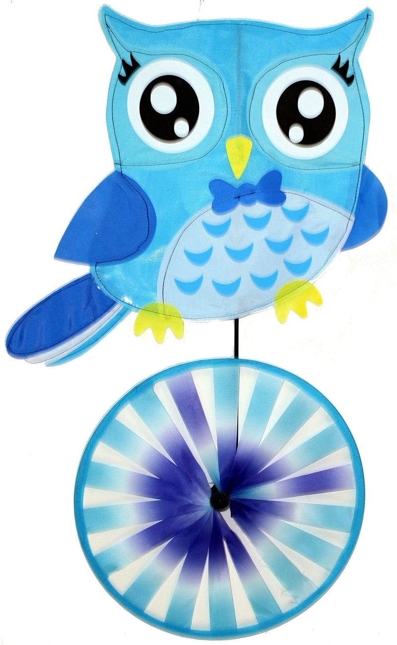 Nylon Owl Spinner Flag - - Shelburne Country Store